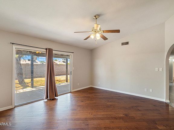 4th image of 227 W TARO Lane