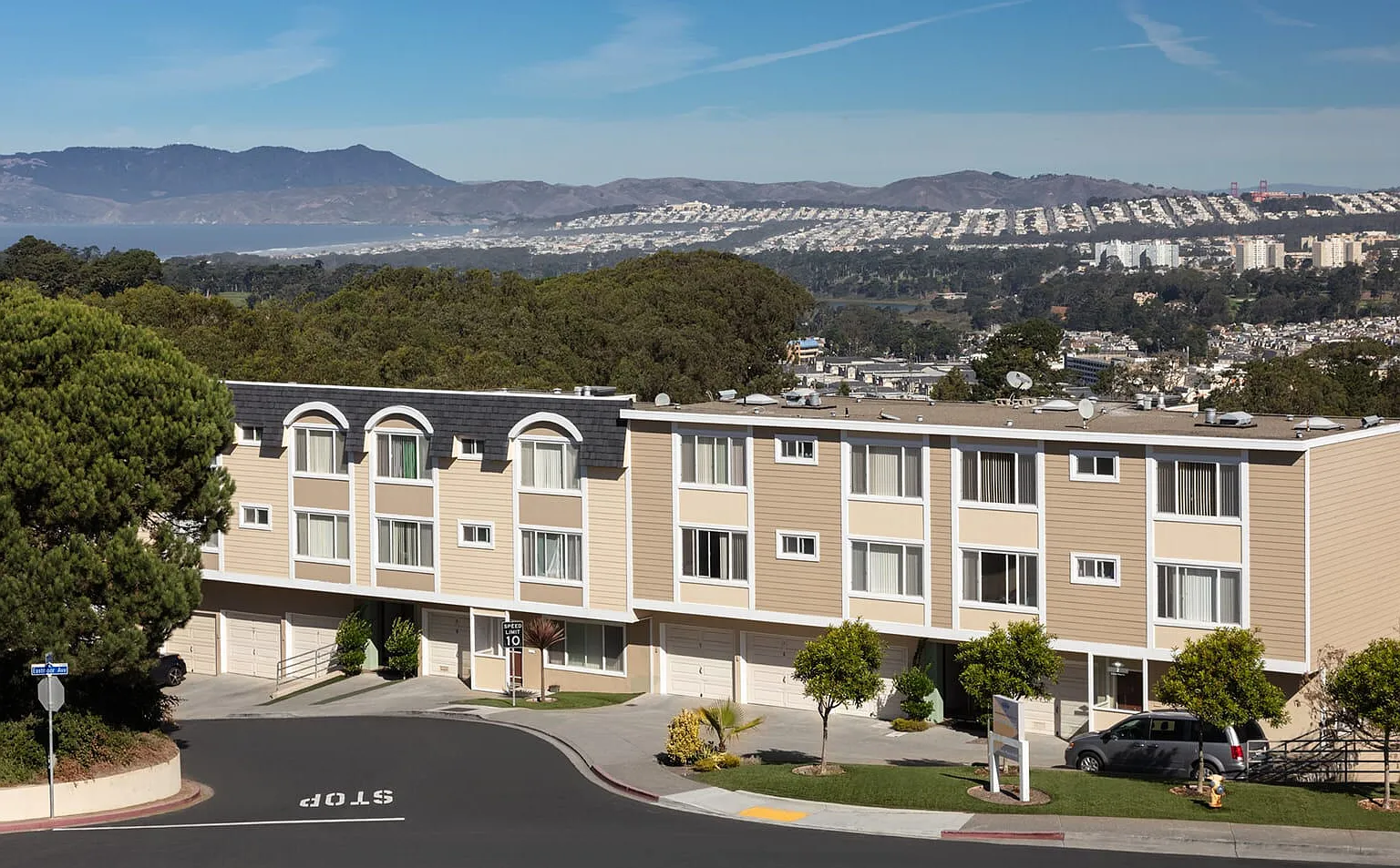 Terrace View — Photo 1