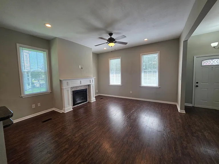 212 Elm Ave — Photo 6