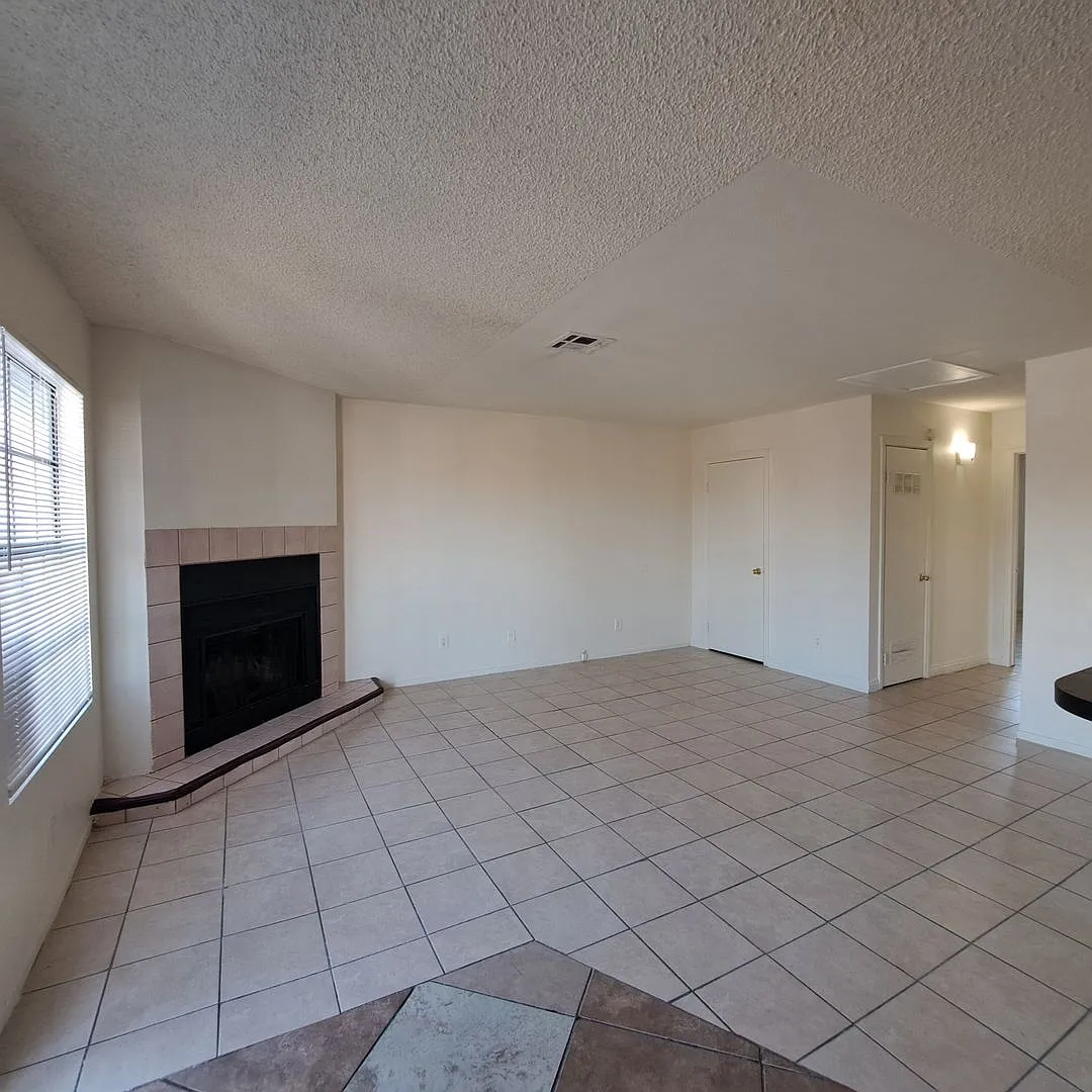 6975 Dunsbach Way — Photo 3
