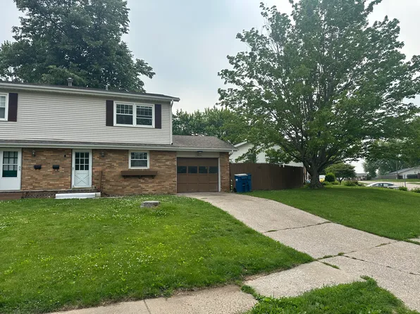 1424 18th Ave, Silvis, IL 61282