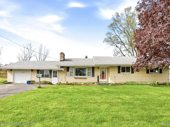 10051 Canada Rd, Birch Run, MI 48415