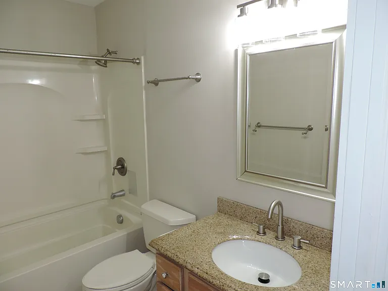 224 New Britain Ave #8 — Photo 18