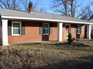 20 Indian Ln, Webster, MA 01570