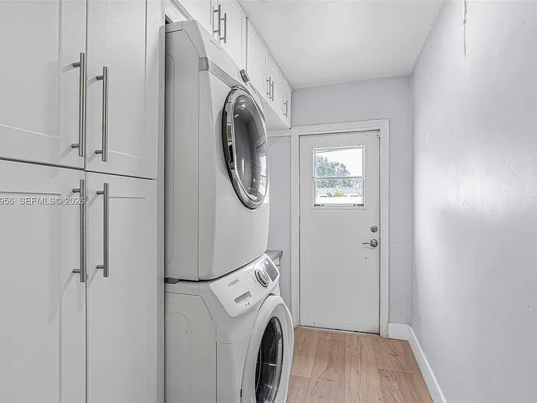5001 SW 92nd Ter — Photo 15