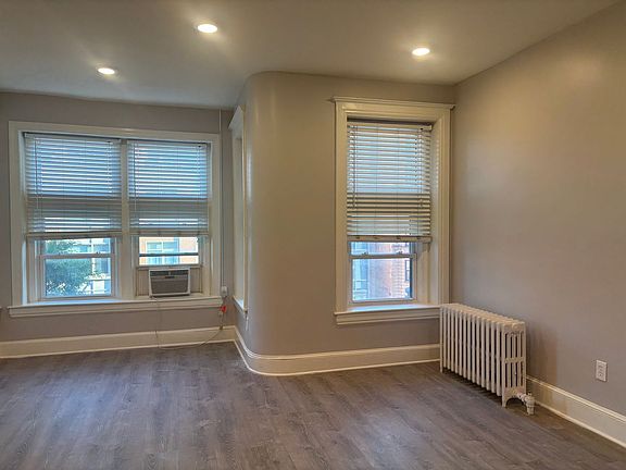 3rd image of 1347 Euclid St NW #301