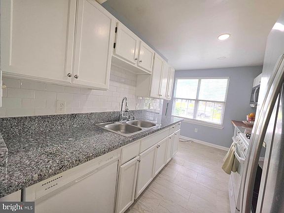 4th image of 9105 Chesley Knoll Ct