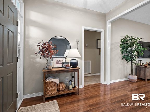 5th image of 20226 Marion Ct
