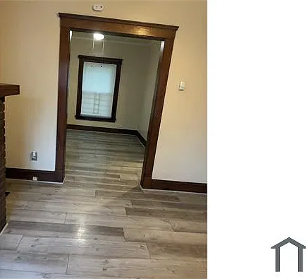 2 bed, 1000 sqft, $1,100 — Photo 3