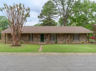 2 McGovern Dr, Little Rock, AR 72205