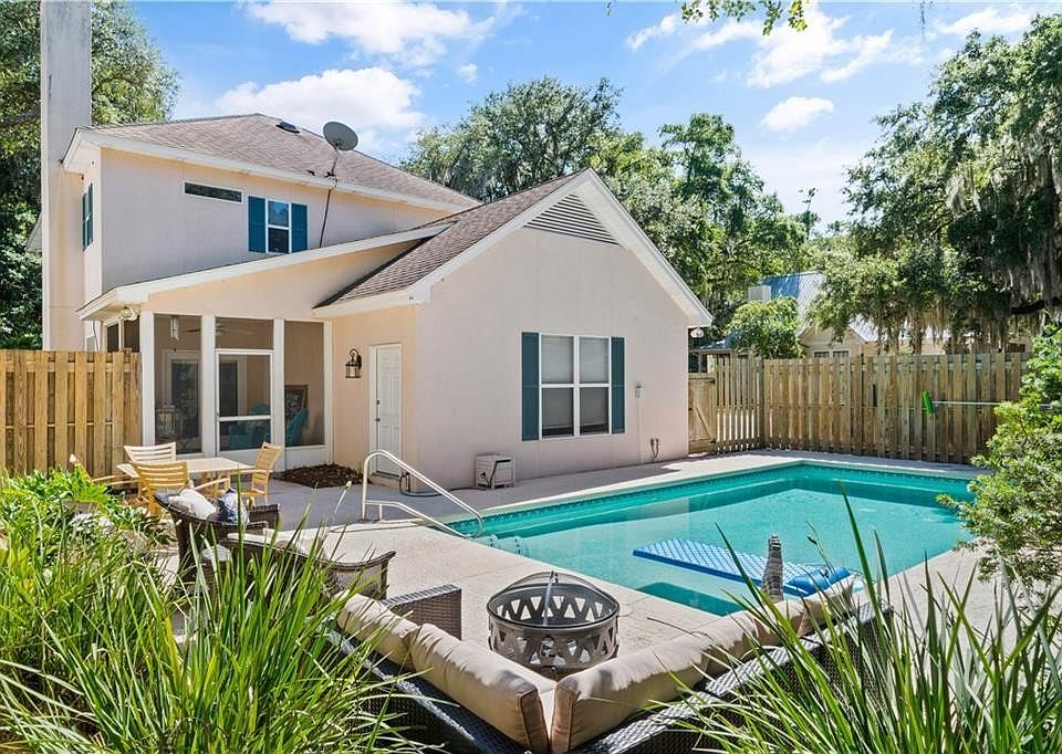 1st image of 118 Rivera Dr