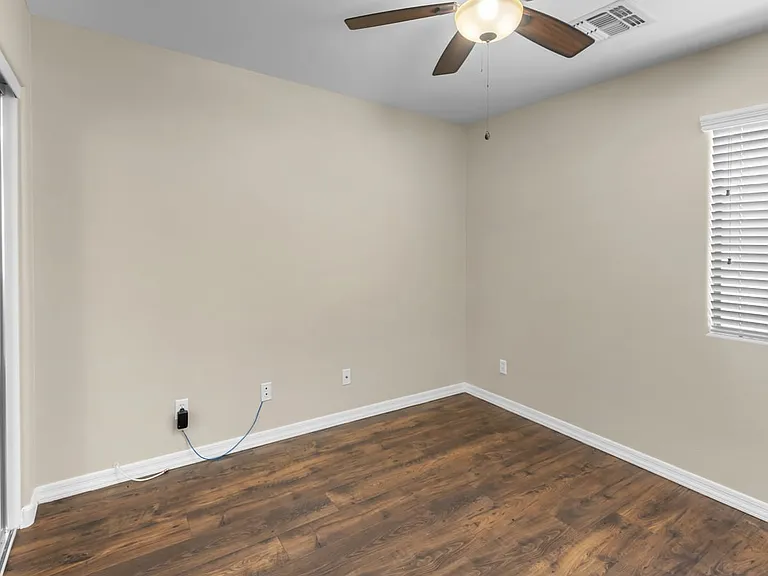 2501 S 255th Dr — Photo 17