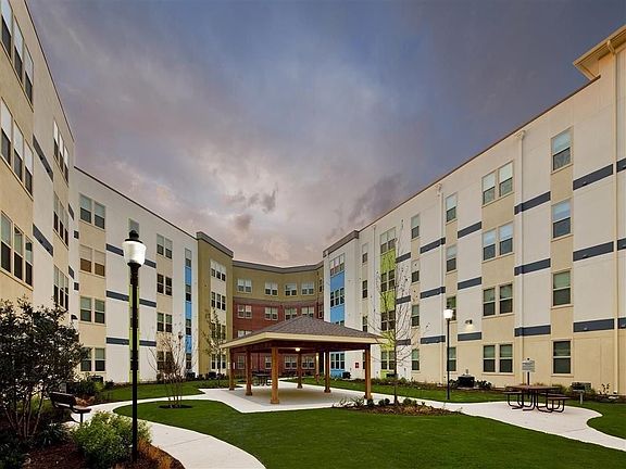 2nd image of 703 N San Marcos