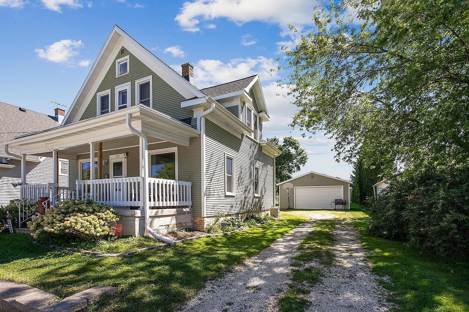 717 College Ave, Howards Grove, WI 53083 MLS 50280278 Zillow