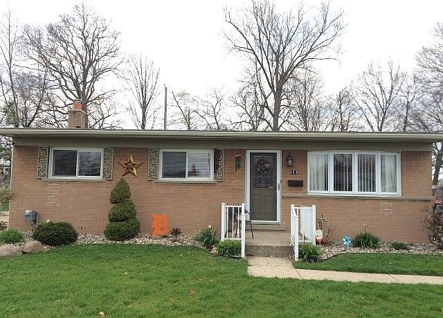 1st image of 307 N Hawthorne St