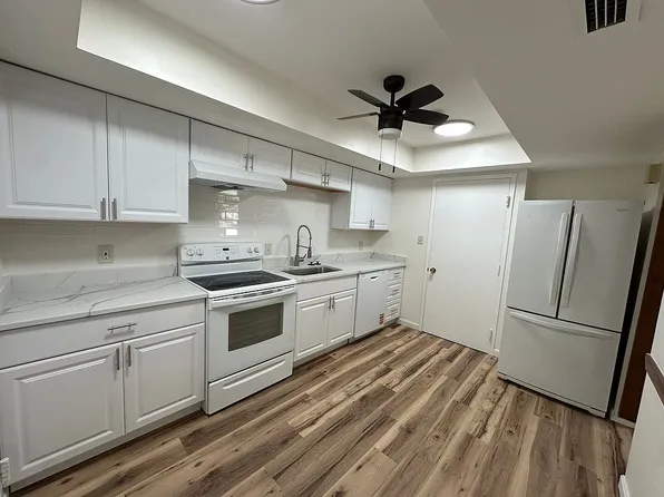 26662 Sprague Rd, Olmsted Falls, OH 44138