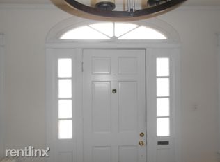 4315 Fessenden St NW, Washington, DC 20016