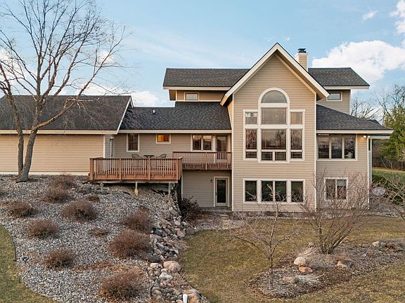 3rd image of 5665 Braun Rd