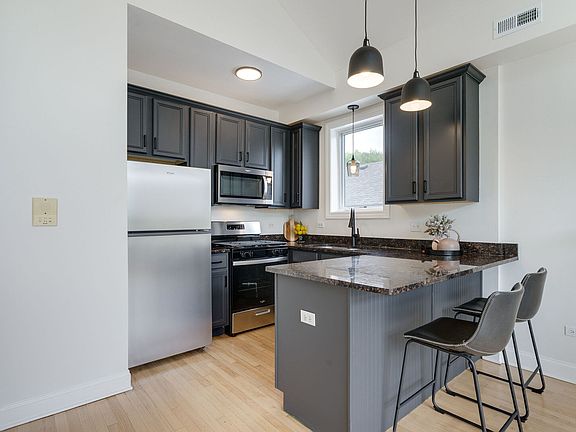 4th image of 6534 S Kimbark Ave #3