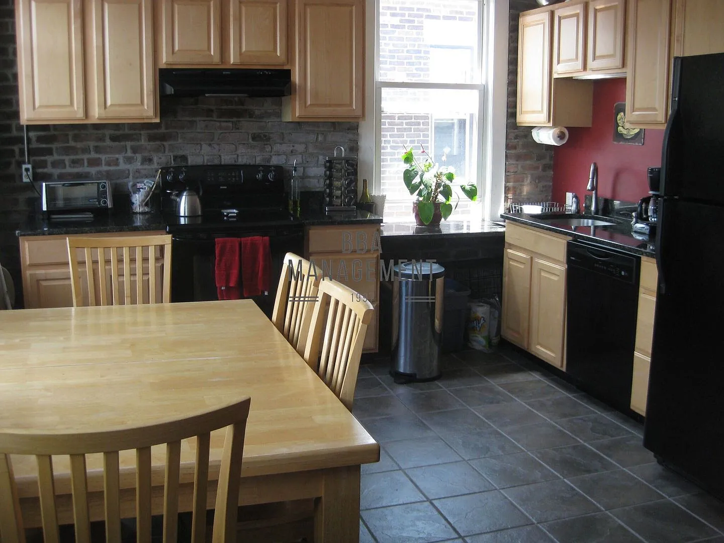 Packards Corner Updated Apt w Heat and Hot Water Included. NO PETS — Photo 2