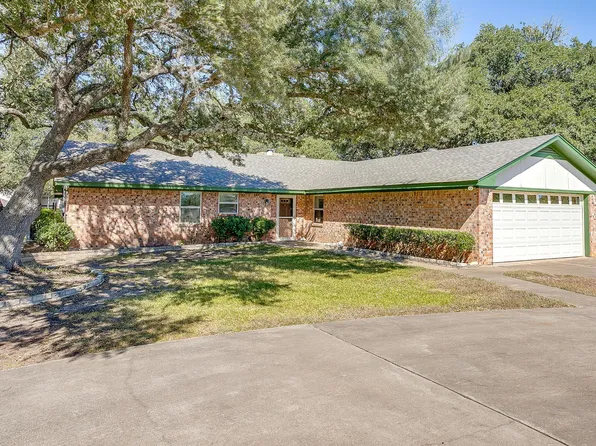 313 De La Cruz St, Weatherford, TX 76085