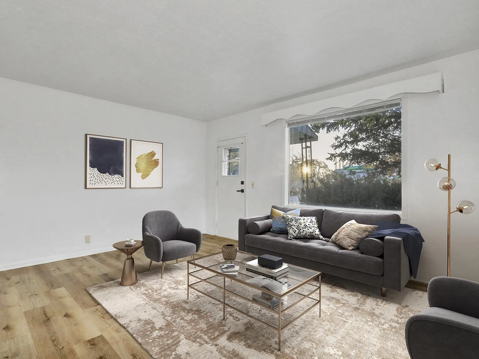 1 bed, 1100 sqft, $990 — Photo 1