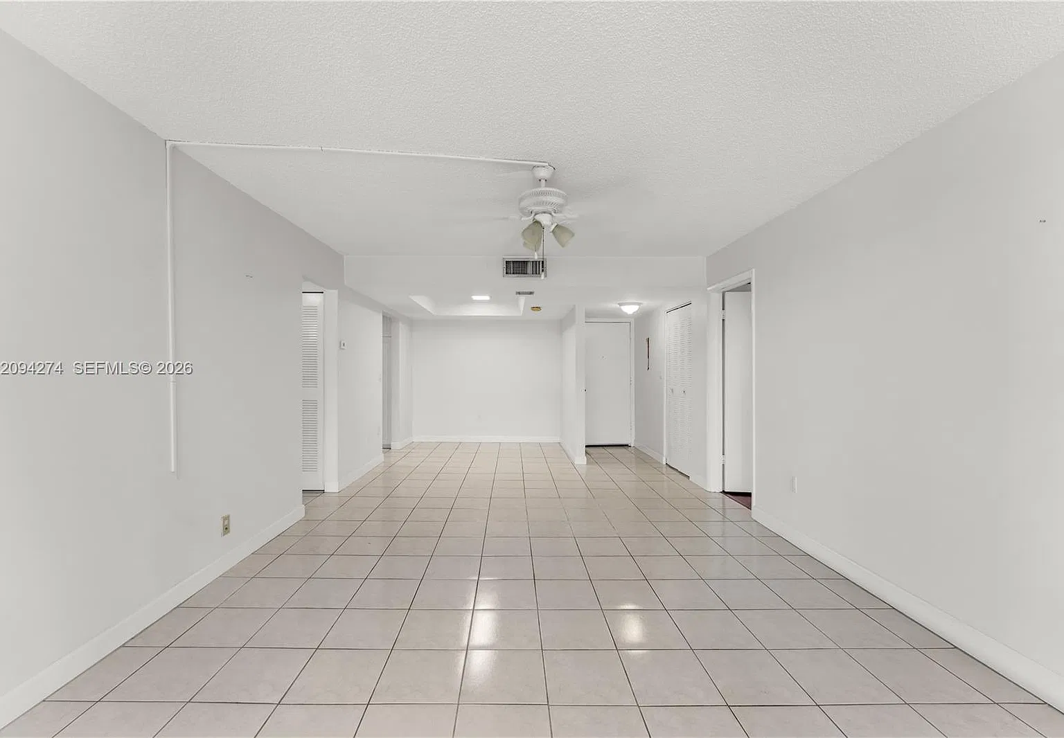 Gardens Of Kendall Condo — Photo 4