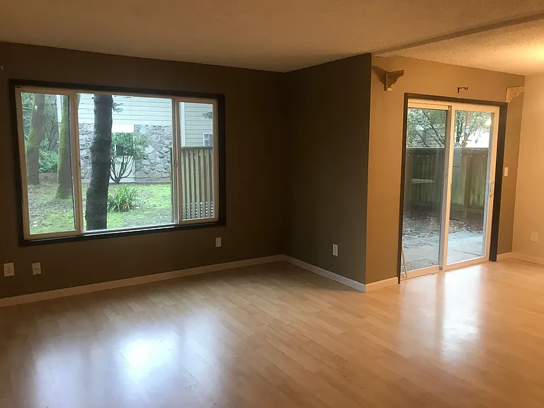 SW Terri Ct — Photo 6