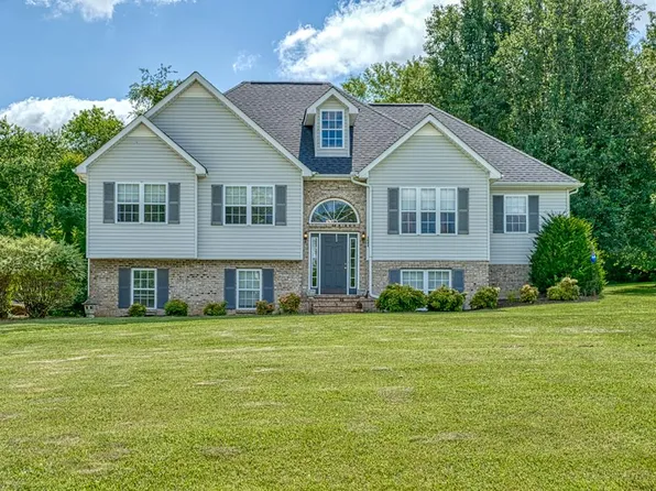 3643 Brookstone Dr, Cookeville, TN 38506