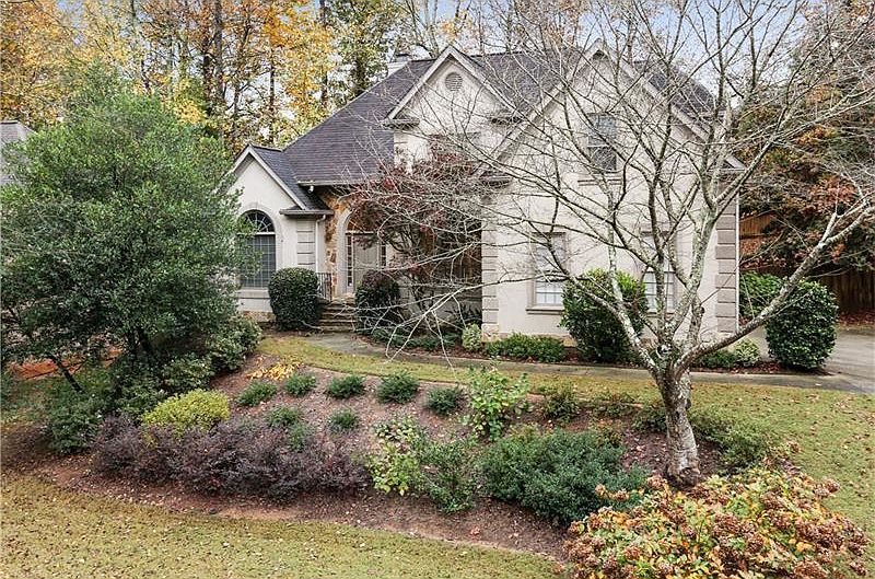 2nd image of 2218 Austin Lake Dr SE