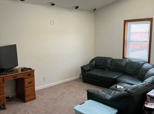 122 Plainfield Ave, Floral Park, NY 11001