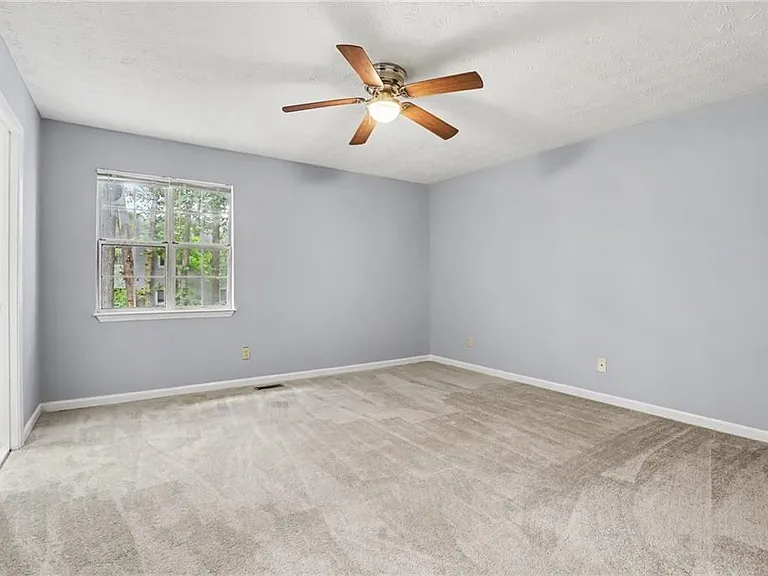 5582 Stonington Trace Pkwy — Photo 12
