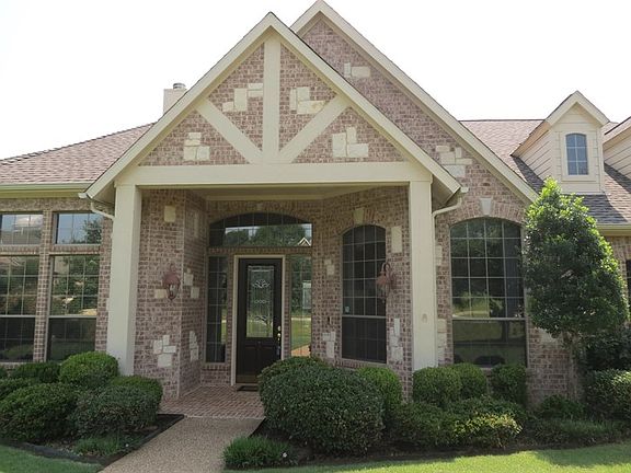 2nd image of 107 W Carruth Ln