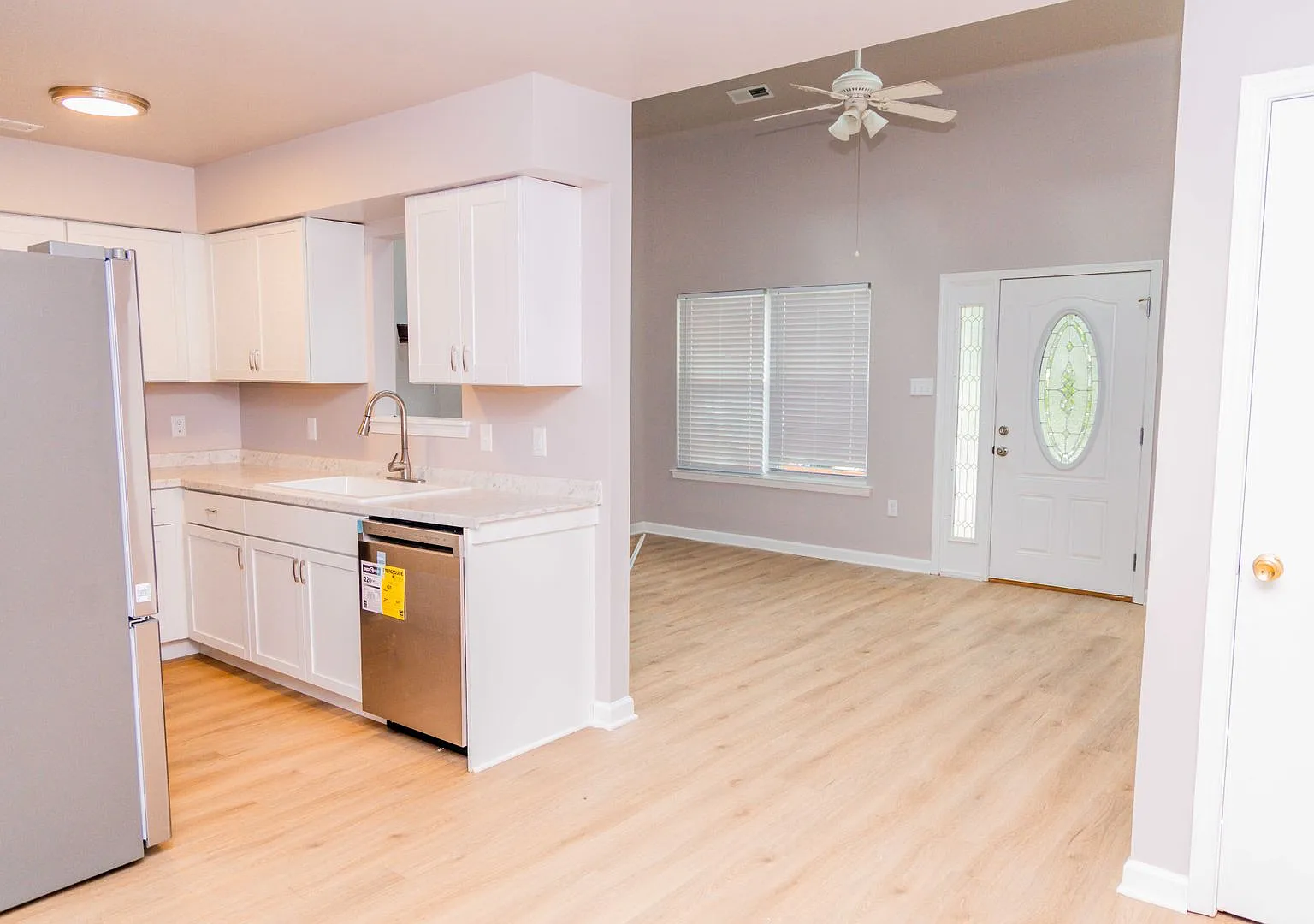 419 Riverside Ave — Photo 4