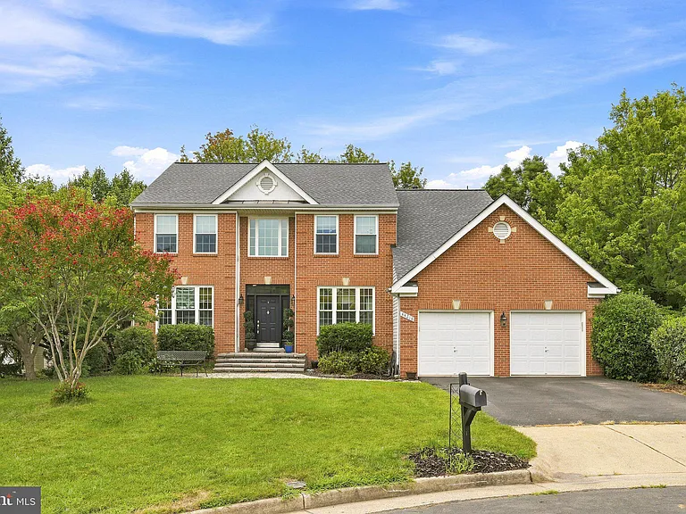 44218 Palladian Ct — Photo 1