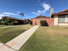 M12- 2816 N. Halfmoon Dr., B