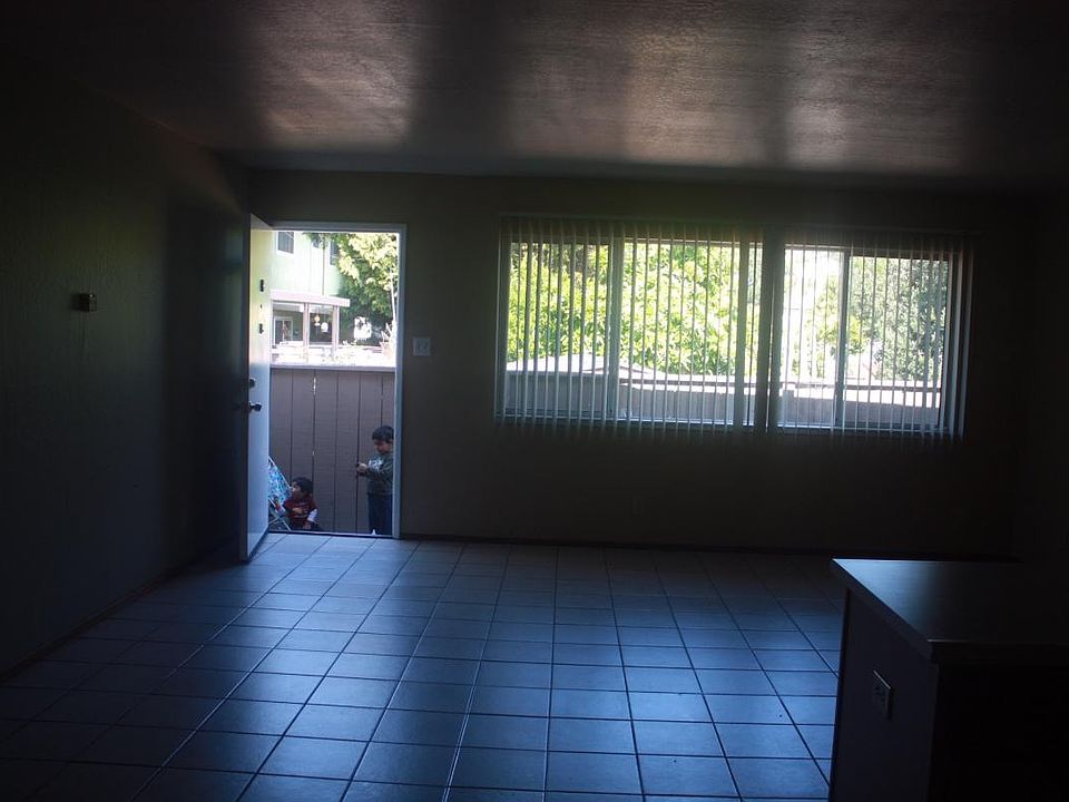 2nd image of 1516 166th Ave