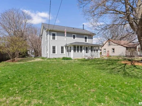 811 2nd Avenue Ct, Hampton, IL 61256