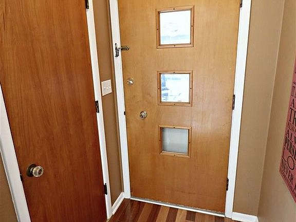 4th image of 4023 N Chelsea Pl
