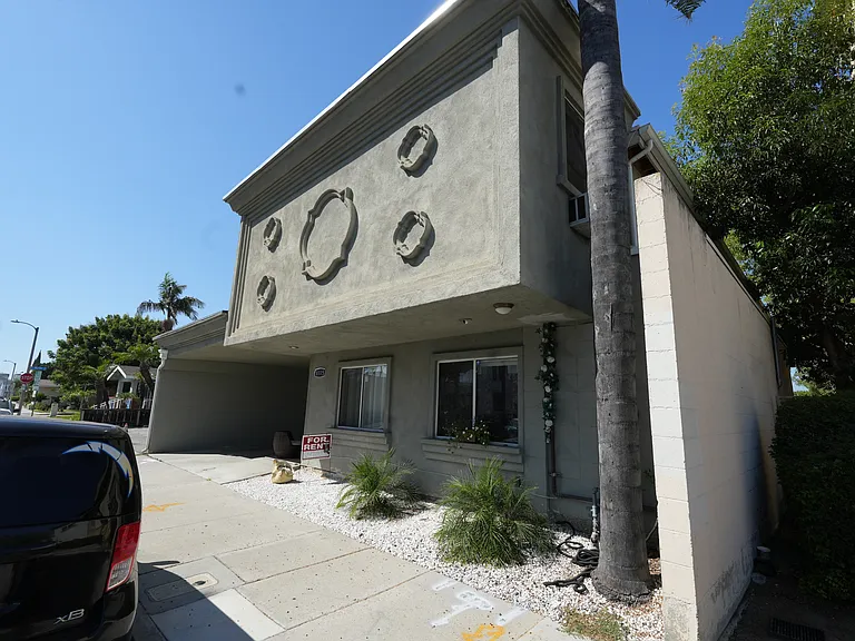 8115 E 3rd St #3 — Photo 3