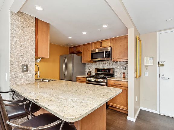 2nd image of 333 E 119th St APT 6C