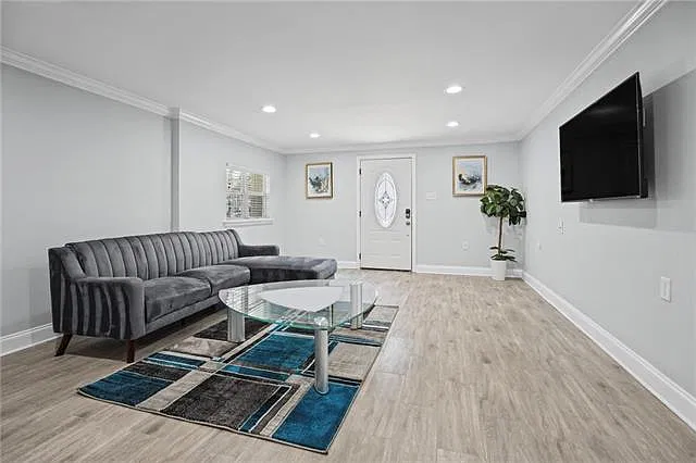 3518 Louisiana Avenue Pkwy — Photo 3