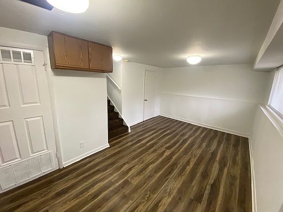 3rd image of 2408 Westwood Dr APT A