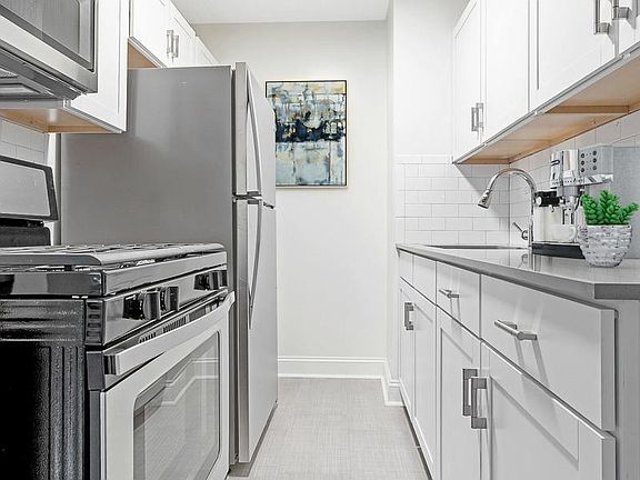 3rd image of 3333 Broadway APT B6b