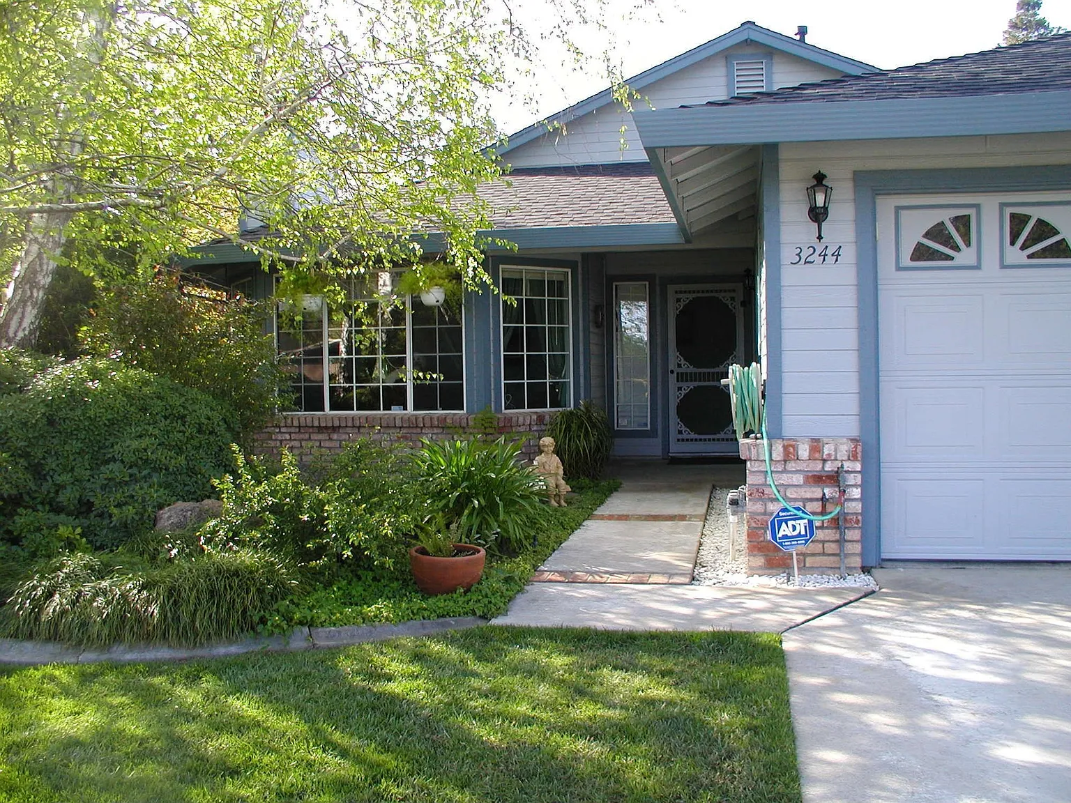 3244 Lyle Ct photo 1