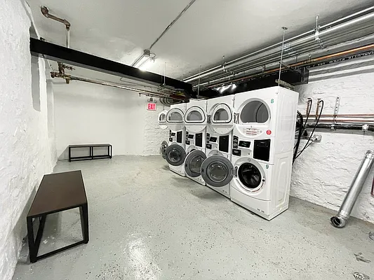 Rented by Bruma Realty LLC | media 14