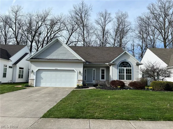 32876 Titus Hill Ln, Avon Lake, OH 44012