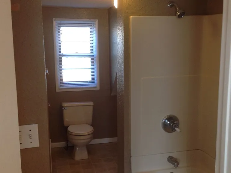 602 2nd St SW — Photo 2