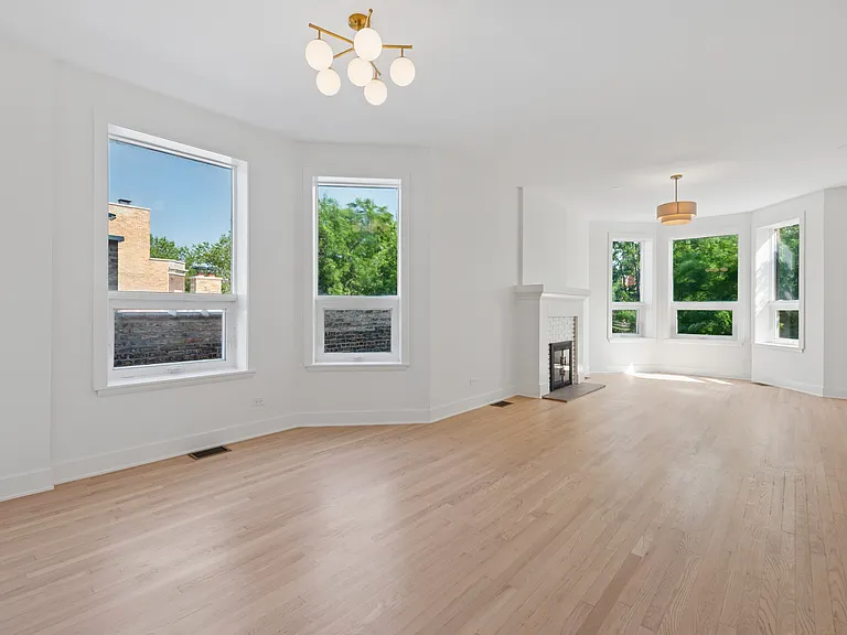 848 W George St #3 — Photo 8
