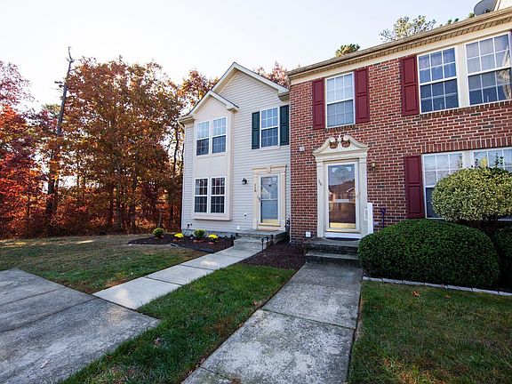 2nd image of 118 Pine Knoll Cir